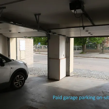 Oscar's Near The Metro