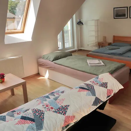 Oscar's Near The Metro * プラハ