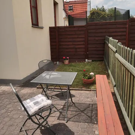 Oscar's Near The Metro