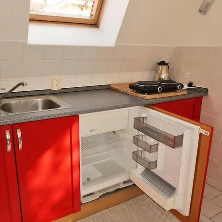 Oscar's Near The Metro * Prag